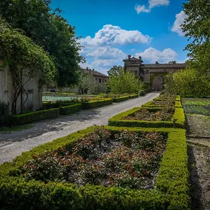 Antica Corte Pallavicina Relais Casa di campagna